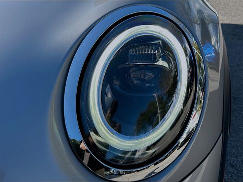 Certified 2023 MINI Cooper S w/ Signature Upholstery Package image 30