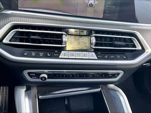 Used 2023 BMW X6 xDrive40i w/ M Sport Package image 31