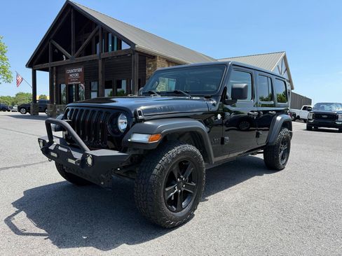 Used 2020 Jeep Wrangler Unlimited Sport AWD/4WD image 2