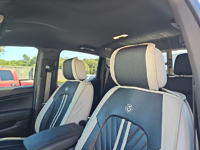 Used 2025 GMC Canyon Elevation RWD image 14