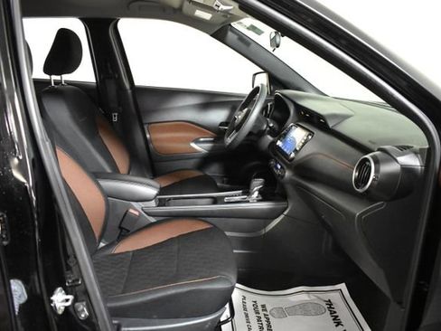 Certified 2024 Nissan Kicks SR FWD image 31