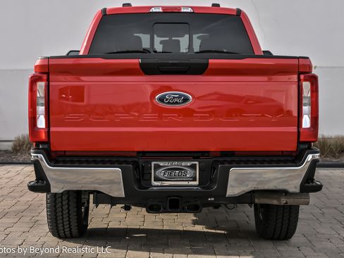 Used 2024 Ford F250 XLT image 11
