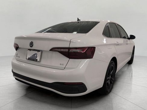 Used 2023 Volkswagen Jetta SE FWD image 19