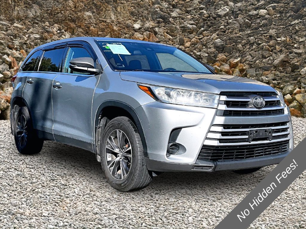 Used 2019 Toyota Highlander LE AWD/4WD image 8
