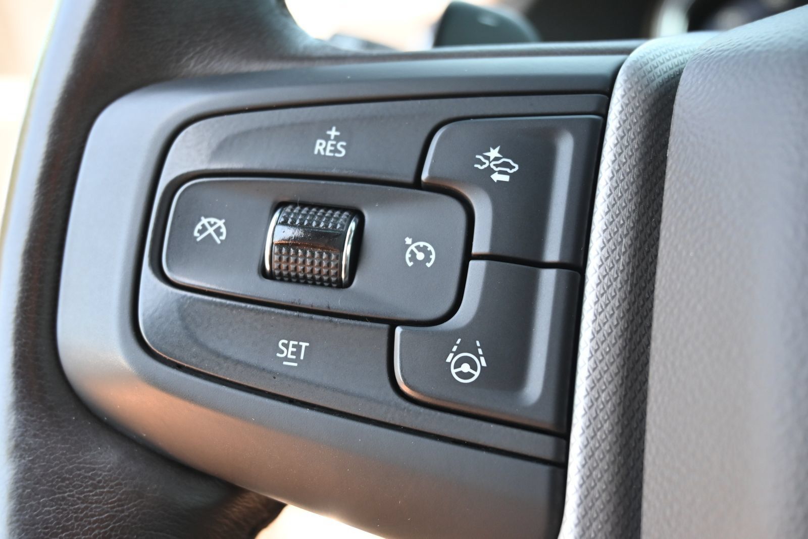 Used 2025 GMC Sierra 1500 Denali AWD/4WD image 16