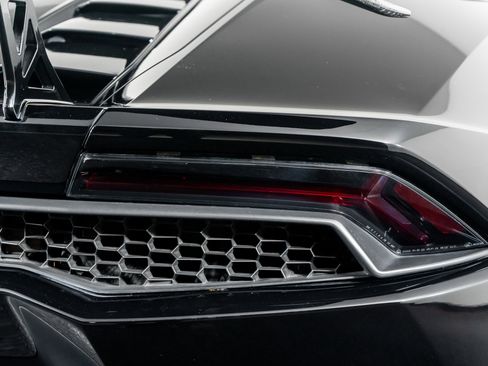Used 2016 Lamborghini Huracan LP 610-4 image 12