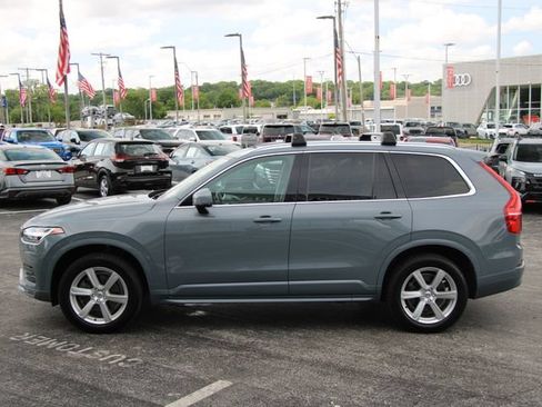Used 2023 Volvo XC90 B5 Core AWD/4WD image 2