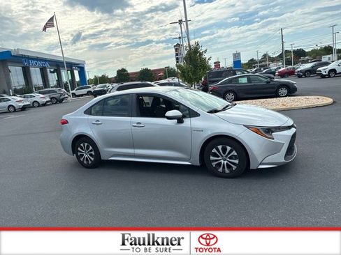 Used 2021 Toyota Corolla LE w/ Carpet Mat Package (TMS) FWD image 4