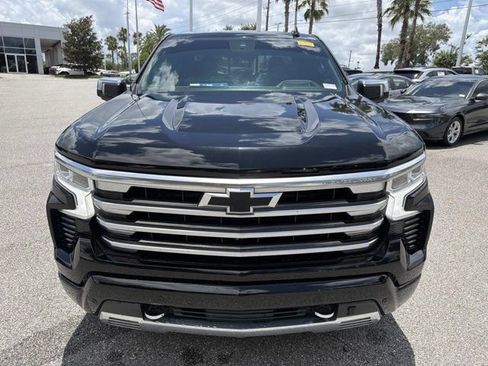 Used 2023 Chevrolet Silverado 1500 High Country w/ Technology Package AWD/4WD image 6