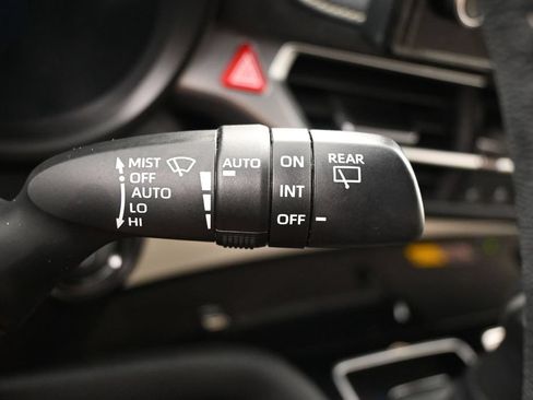 Used 2025 Toyota Sienna Platinum AWD/4WD image 11
