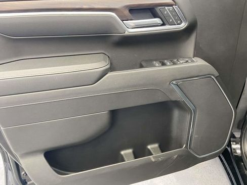 Used 2025 GMC Sierra 1500 SLT image 18