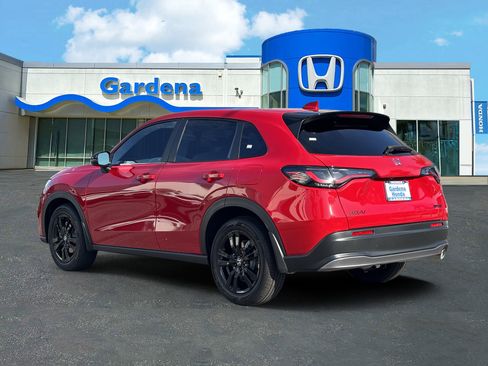 Used 2027 Honda HR-V Sport image 4