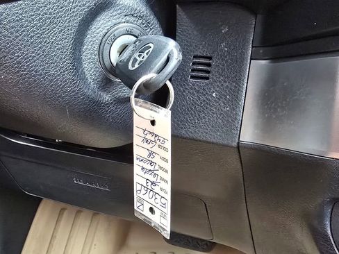 Used 2023 Toyota Tacoma SR image 28