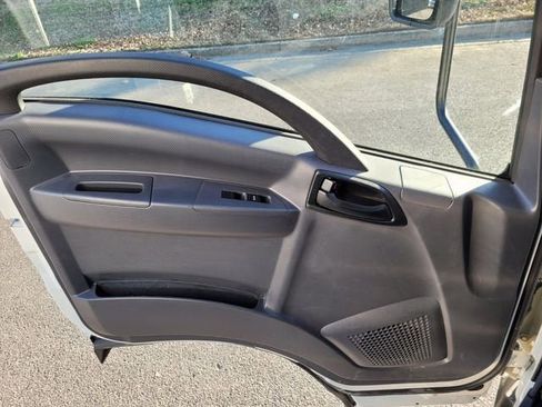 New 2024 Chevrolet Low Cab Forward image 30