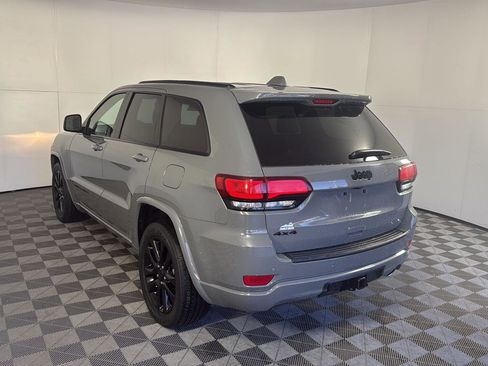Used 2020 Jeep Grand Cherokee Altitude image 9
