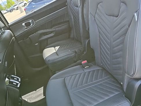 Used 2025 Kia Sorento SX Prestige AWD/4WD image 14