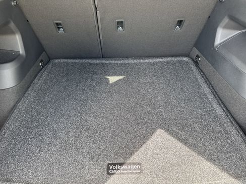 Used 2025 Volkswagen Tiguan SE image 20