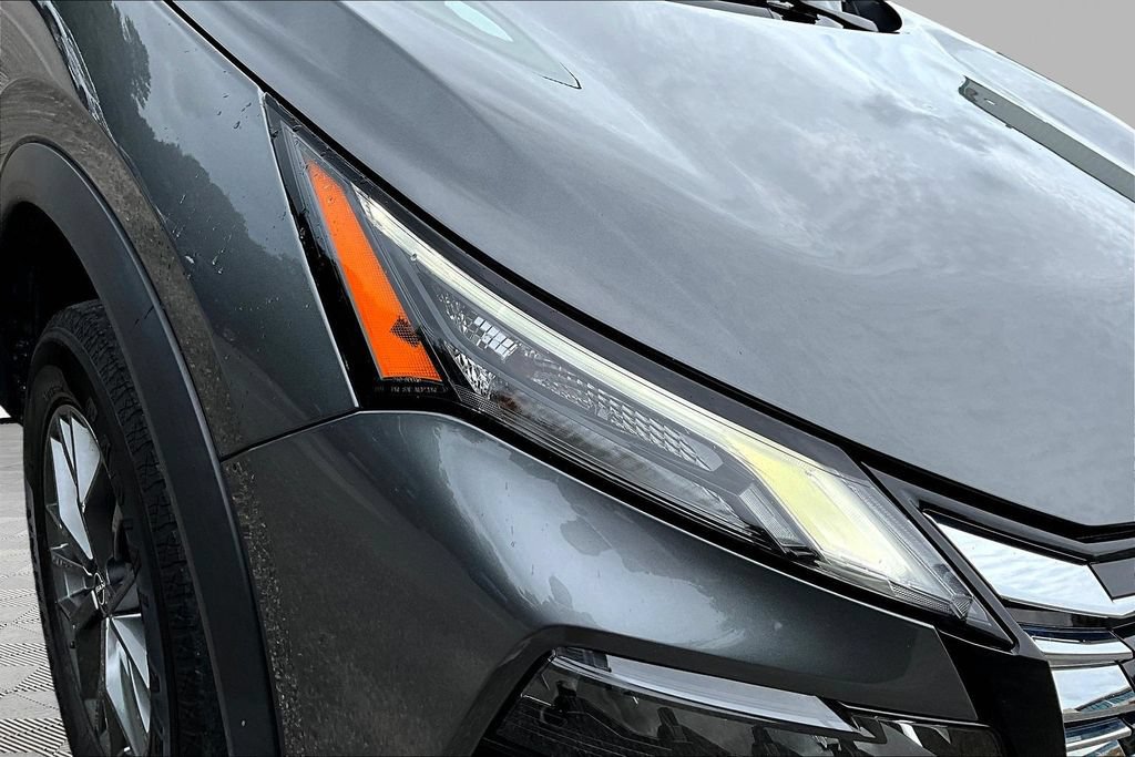 Used 2024 Nissan Rogue S FWD image 30