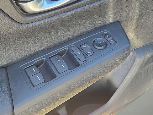 Used 2025 Honda CR-V LX image 20