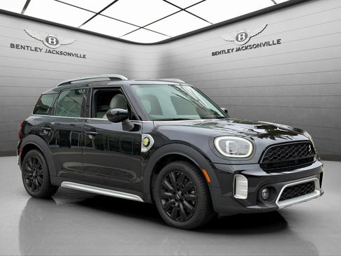 Used 2023 MINI Cooper Countryman SE w/ Storage Package image 14