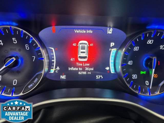 Used 2023 Chrysler Pacifica Touring-L FWD image 2