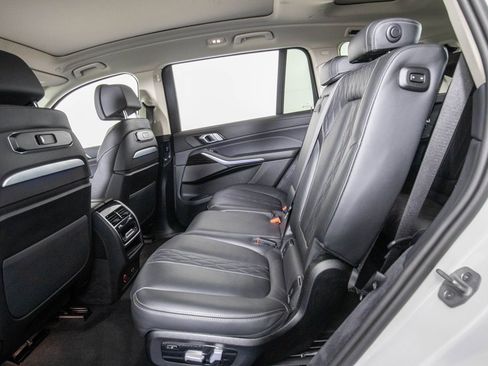Used 2025 BMW X7 xDrive40i image 10