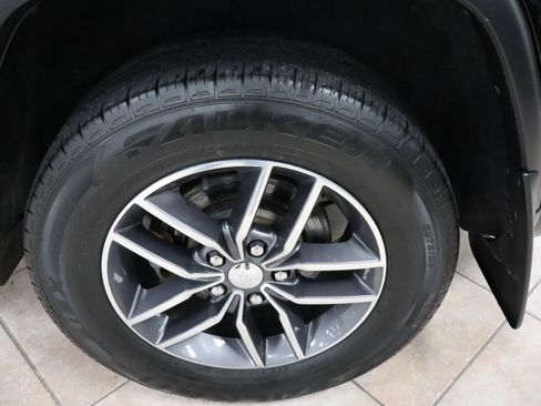 Used 2018 Jeep Grand Cherokee Limited AWD/4WD image 41