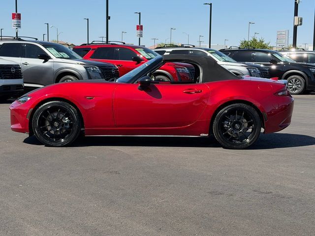 Used 2016 MAZDA MX-5 Miata Club RWD image 2