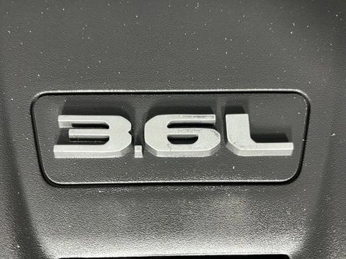 Used 2021 Jeep Gladiator Rubicon AWD/4WD image 10