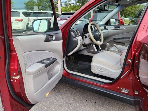 Used 2012 Subaru Forester 2.5X Premium w/ All-Weather Pkg image 23