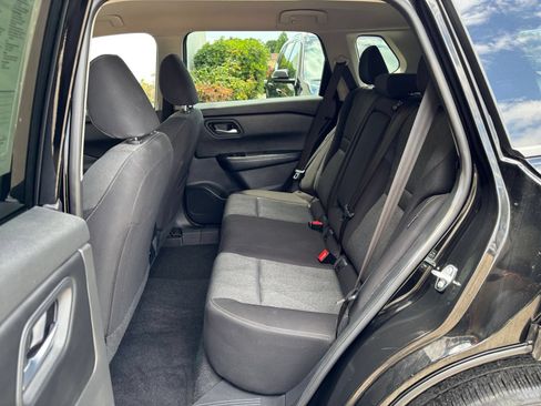 Used 2025 Nissan Rogue SV FWD image 27