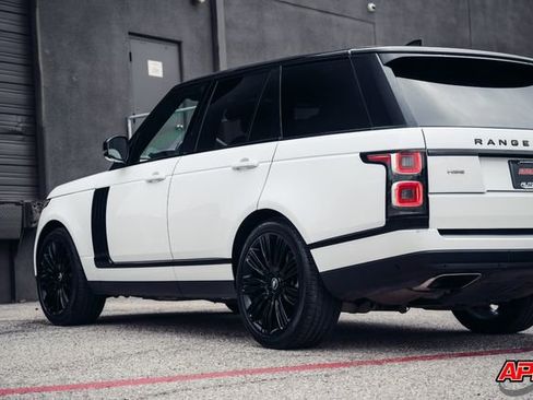 Used 2018 Land Rover Range Rover HSE image 42