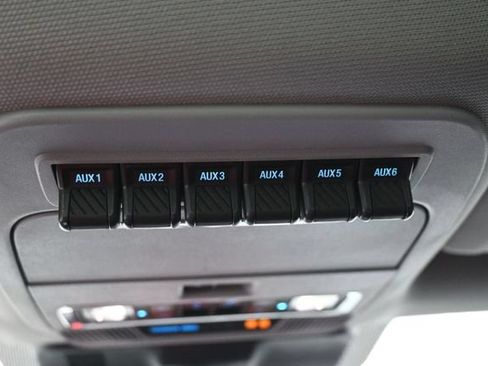 Used 2024 Ford F250 Lariat w/ Lariat Ultimate Package AWD/4WD image 32
