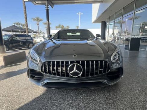 Used 2018 Mercedes-Benz AMG GT Roadster image 2