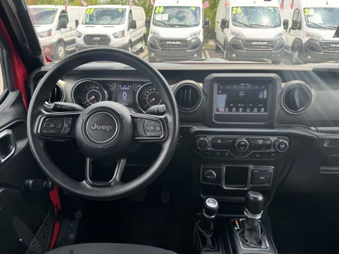 Used 2022 Jeep Wrangler Unlimited Sport AWD/4WD image 29