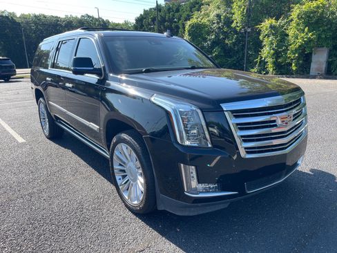 Used 2019 Cadillac Escalade ESV Platinum AWD/4WD image 1