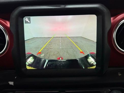 Used 2023 Jeep Gladiator Rubicon w/ LED Lighting Group image 18