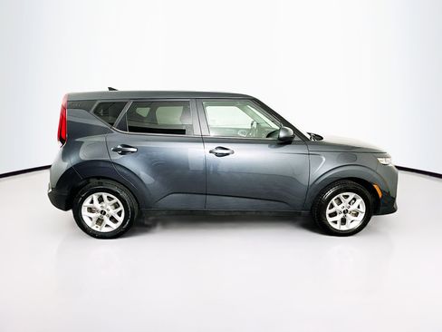 Used 2022 Kia Soul LX w/ Technology Package image 10