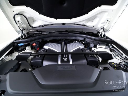 Used 2026 Rolls-Royce Cullinan AWD/4WD image 39