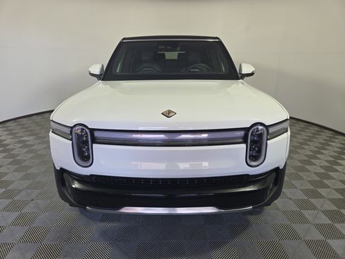 Used 2025 Rivian R1S Adventure image 8