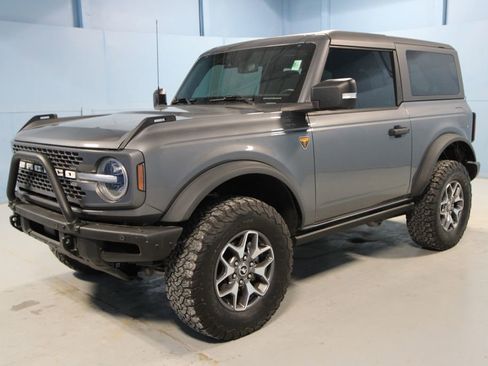 Used 2023 Ford Bronco Badlands image 26