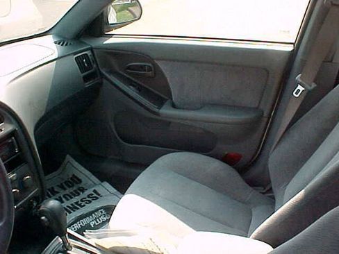 Used 2005 Hyundai Elantra GLS FWD image 26
