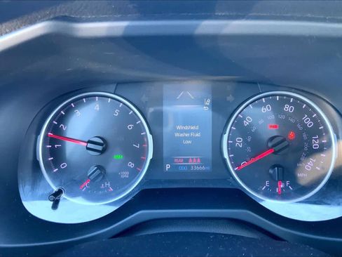 Used 2020 Toyota RAV4 XLE image 25