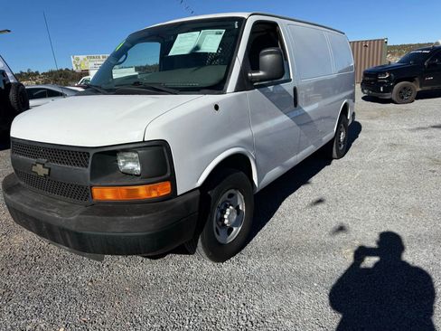 Used 2014 Chevrolet Express 2500 image 5