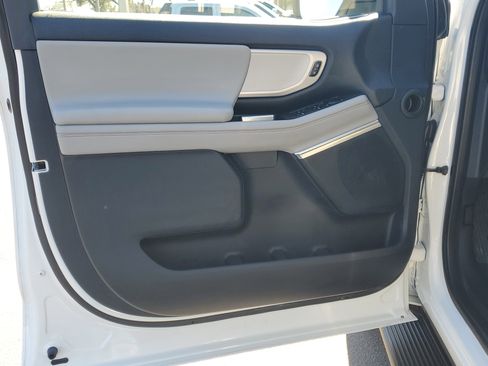 Certified 2025 Ford Expedition Max Active image 20