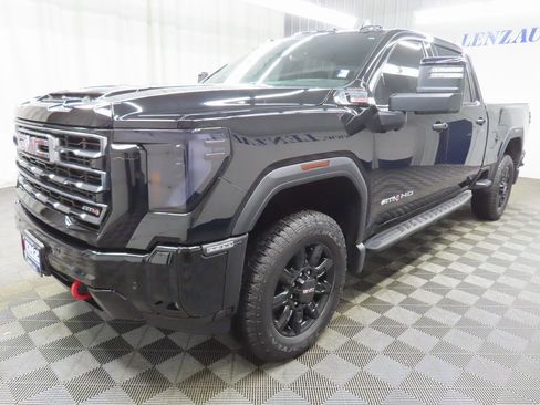 Used 2025 GMC Sierra 2500 AT4 w/ AT4 Premium Plus Package image 6