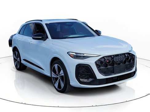 New 2025 Audi SQ5 Prestige image 1