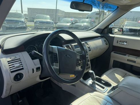 Used 2010 Ford Flex SEL FWD image 9