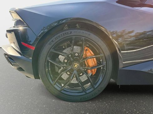 Used 2018 Lamborghini Huracan LP 610-4 image 17