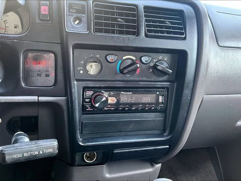 Used 2003 Toyota Tacoma 2WD Xtracab image 15